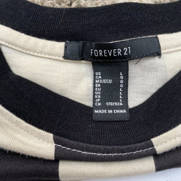 Forever 21 Checkered T-shirt size Large Black and off white tee - Picture 4 of 7